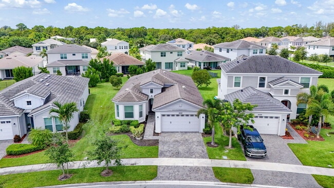 Building Photo - 16293 Melogold Dr