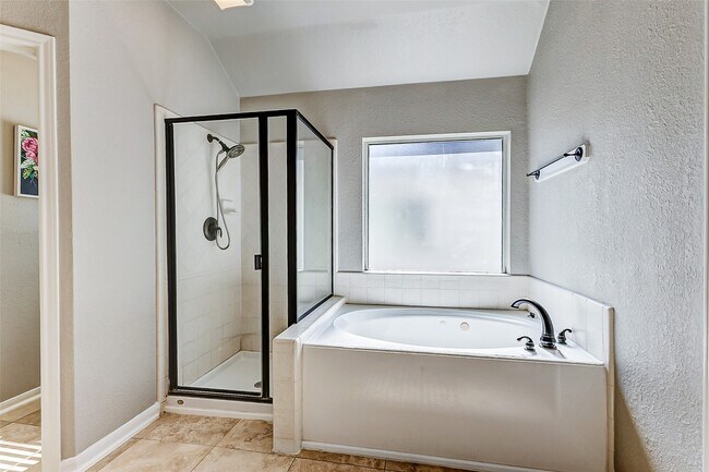 Building Photo - 20907 Auburn Trace Ct