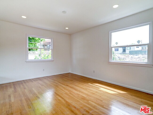 Building Photo - 7101 W 85th St