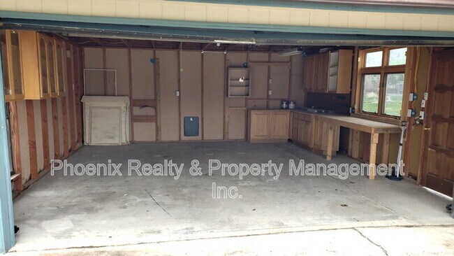 Building Photo - 1362 Tipperary St