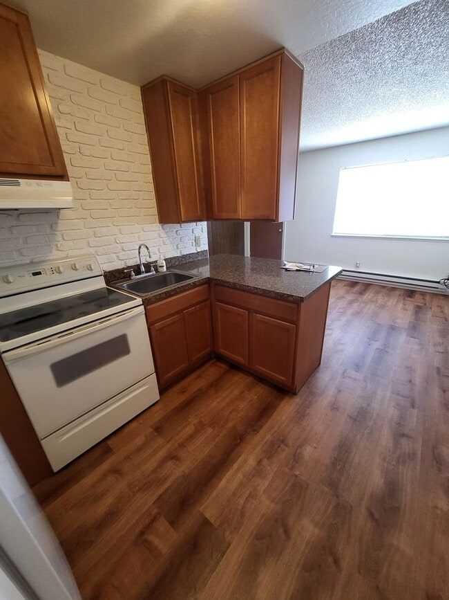 Building Photo - Cute 1 Bedroom Home -1414 N. Roop #2 Carson City, NV