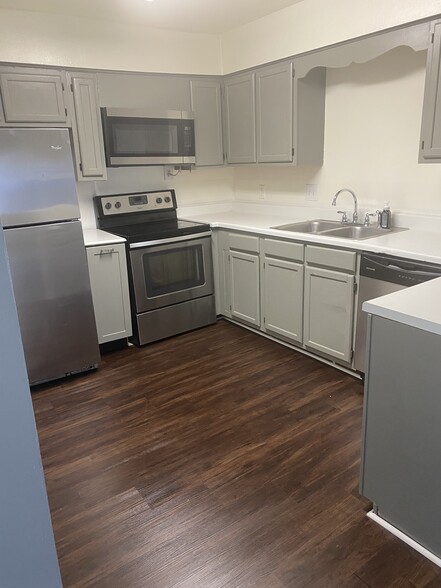 Kitchen - 2 Cooper Dr