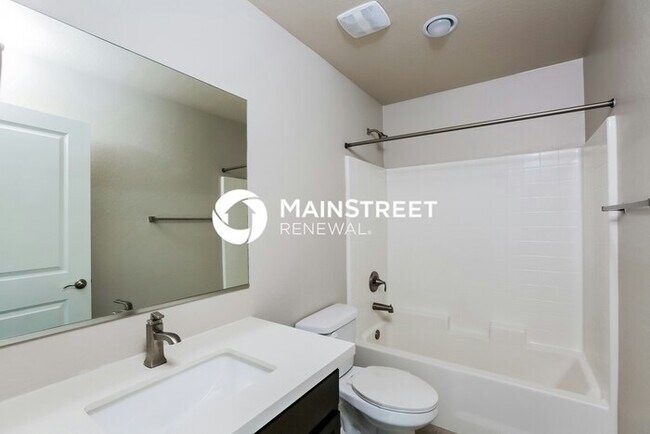 Building Photo - 3 Bedroom Pet-Friendly Home in Phoenix, AZ...