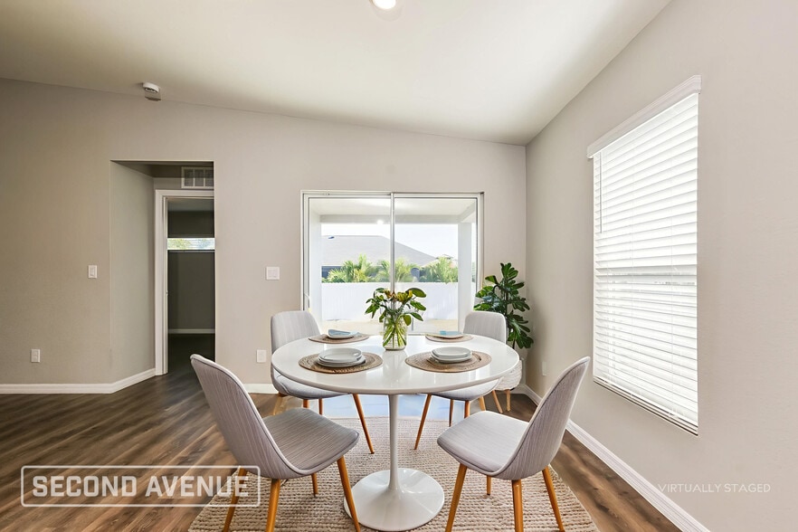 Building Photo - 1013 NE 2nd Ave