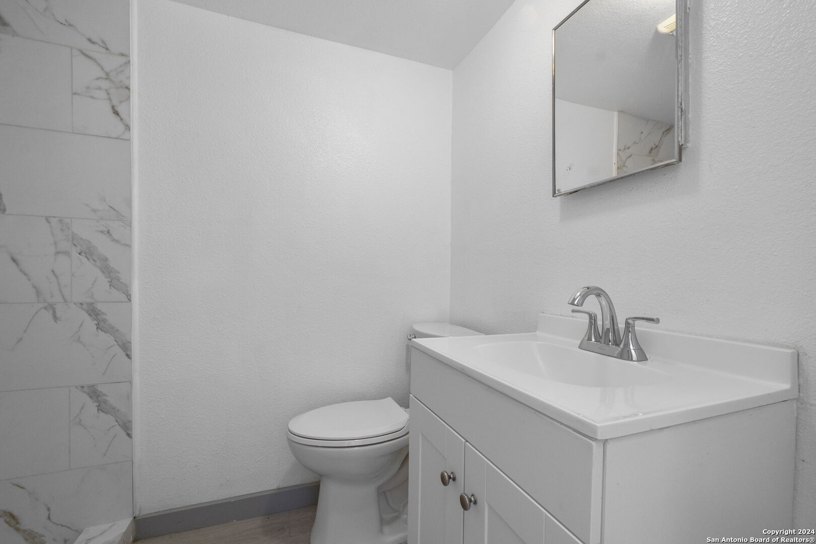 Building Photo - 302 E Cevallos