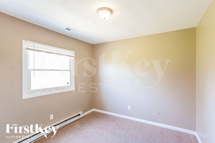 Building Photo - 2634 Westleigh Dr