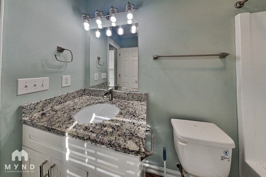 Building Photo - 200 Cedar Ridge Cir