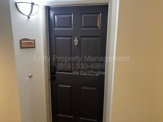 Building Photo - 7130 Shoreline Dr