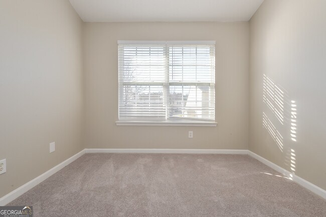 Building Photo - 342 Coral Cir