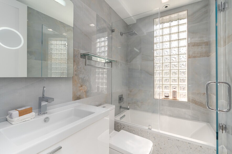 Building Photo - 1604 13th St NW