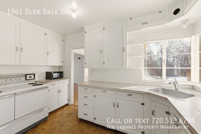 Building Photo - 1961 Glen Dale Dr