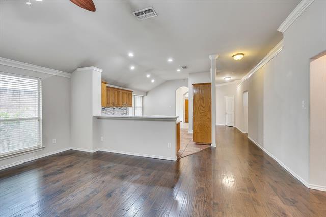 Building Photo - 4917 Woodmeadow Dr