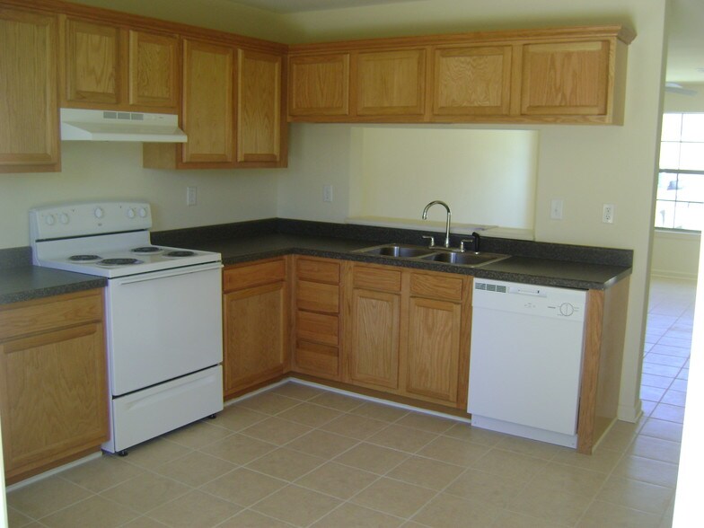 Building Photo - 43073 W Pleasant Ridge Rd