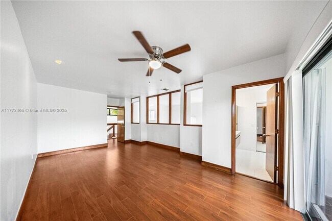 Building Photo - 511 Vittorio Ave