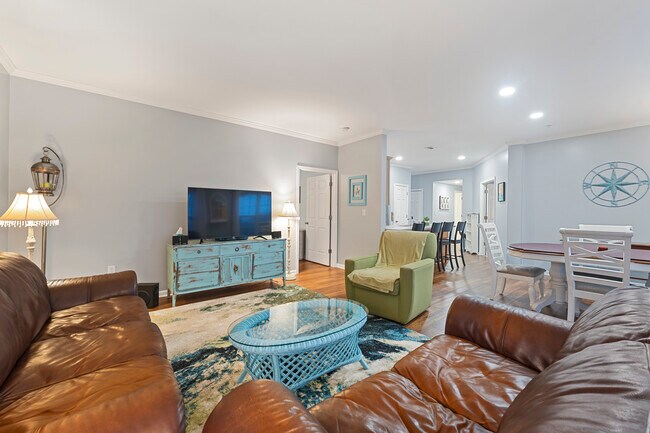 Building Photo - 5433 Village Dr NW