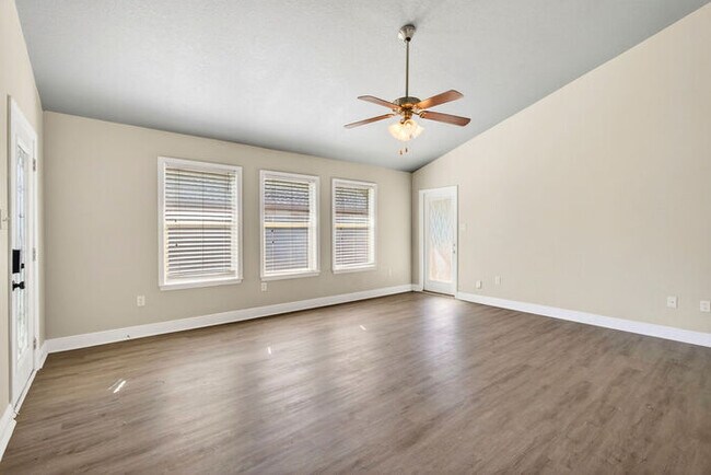 Building Photo - 18137 Canal Jct Dr