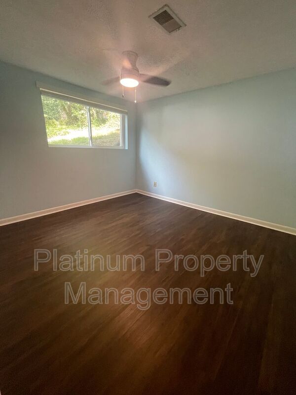 Building Photo - 2564 Timberly Dr SE
