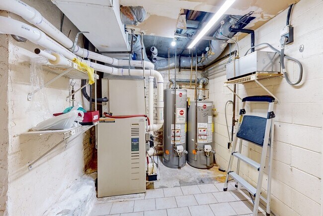 Building Photo - 71 Lubec St