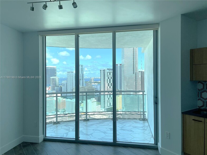 Building Photo - 350 S Miami Ave