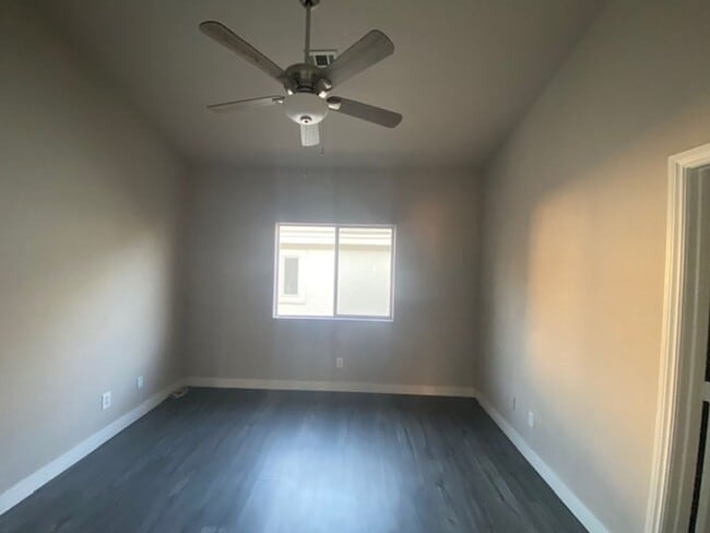 Building Photo - 8132 Bay Harbor Dr