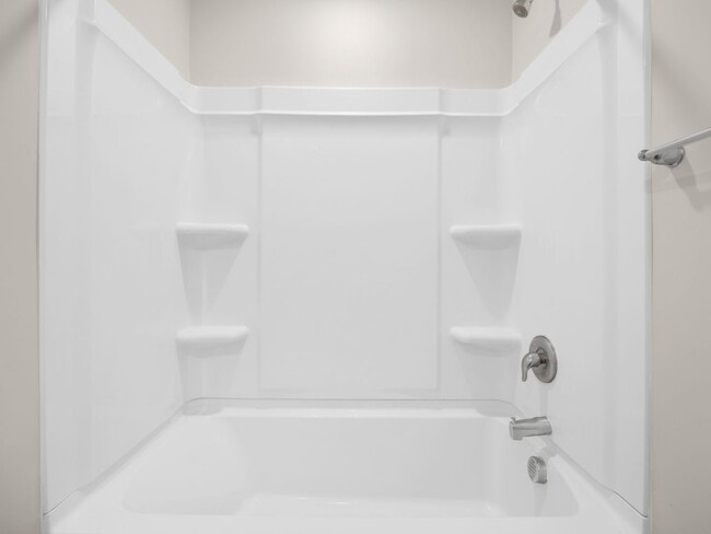 Building Photo - $500 OFF First Months Rent!! Modern living meets Convenience- Townhome in Greer, SC!