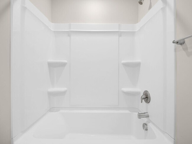 Building Photo - Modern living meets Convenience- Townhome in Greer, SC! *Waived Application Fee* With approved ap...