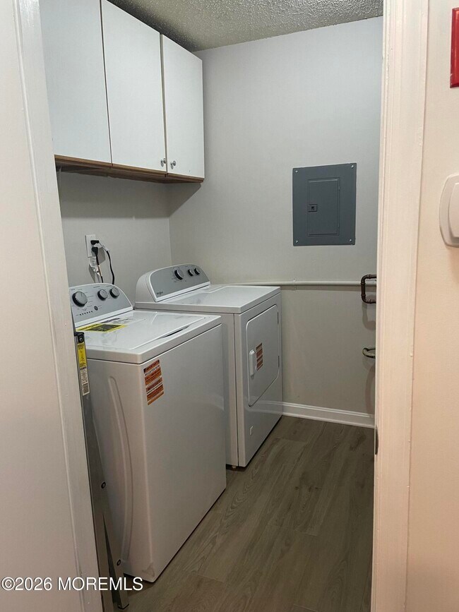 Building Photo - 94 Secretariat Ct