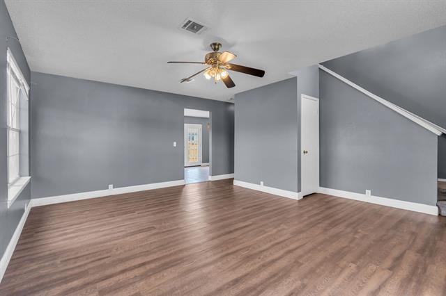 Building Photo - 901 Greenbend Dr