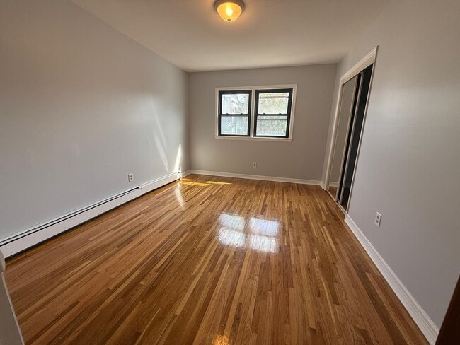 Building Photo - 4 Sayles St