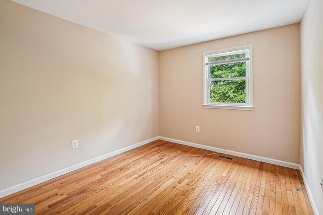 Building Photo - 3793 Port Hope Point