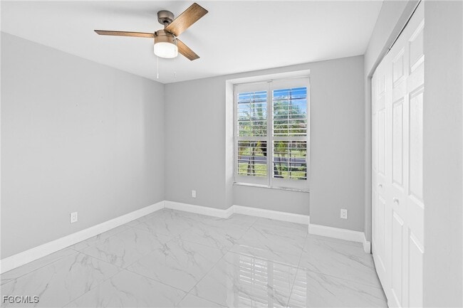 Building Photo - 12630 Kelly Palm Dr