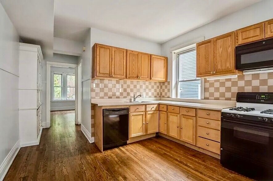 Building Photo - 1507 W Rosemont Ave