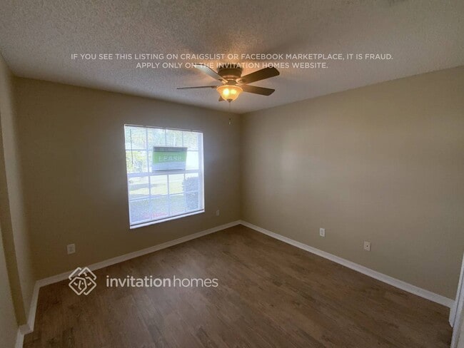 Building Photo - 214 Oak Branch Dr