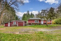 Building Photo - Rambler in Suquamish