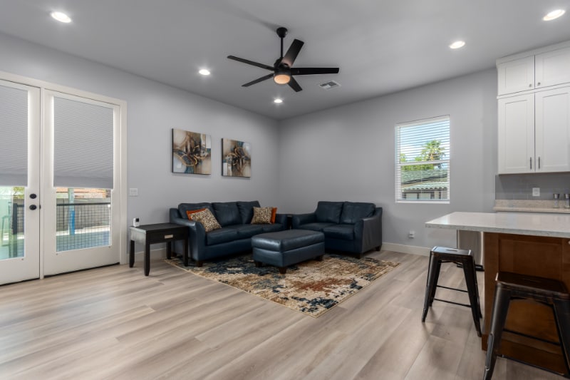 Building Photo - 148 N Hibbert