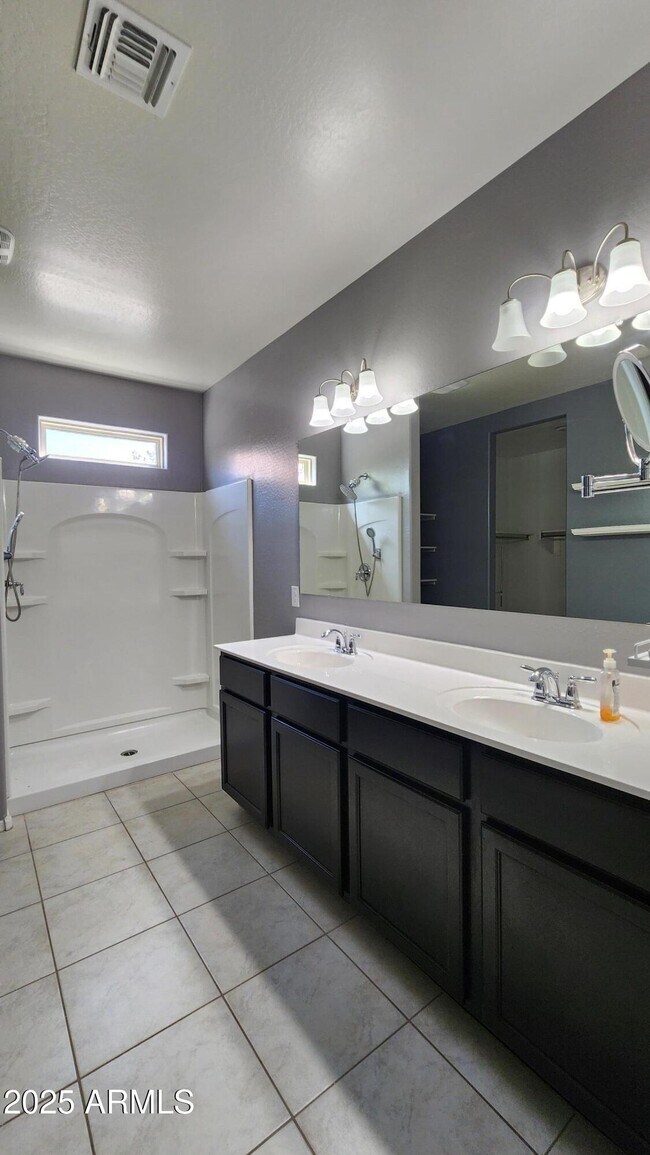 Building Photo - 42037 W Quinto Dr