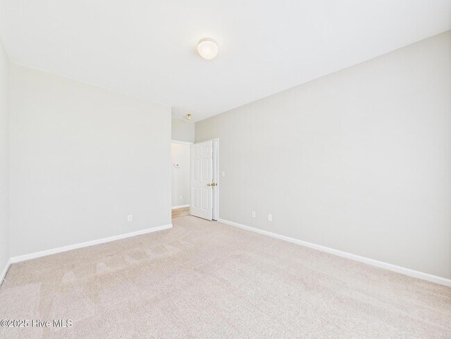 Building Photo - 2111 Kudrow Ln