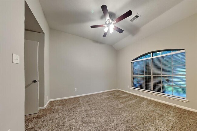 Building Photo - 7323 Red River Dr