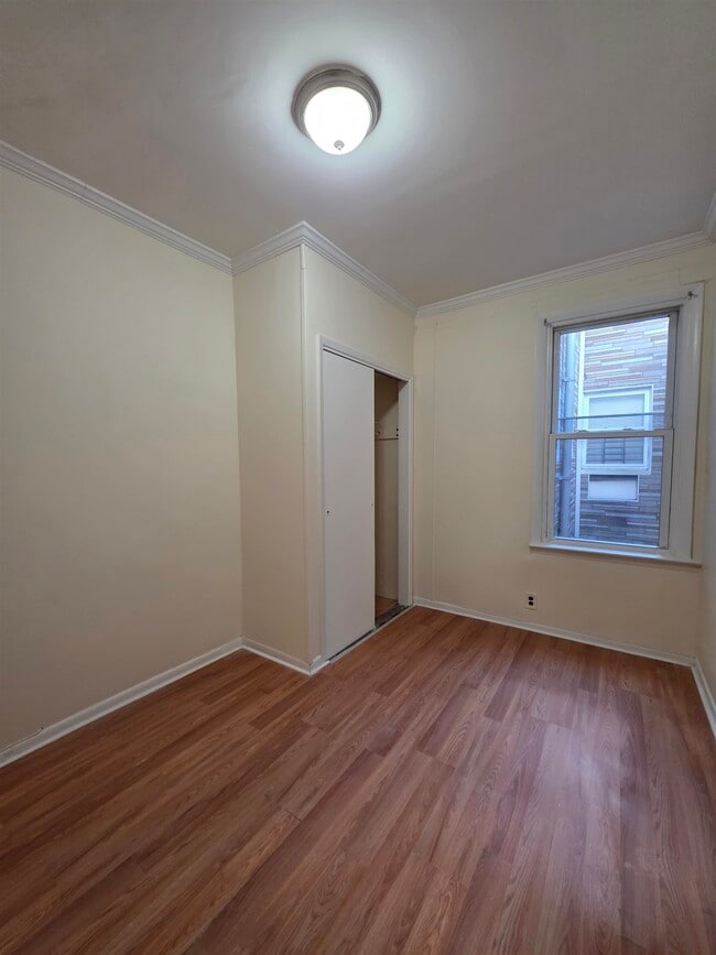 Building Photo - 282 Neptune Ave