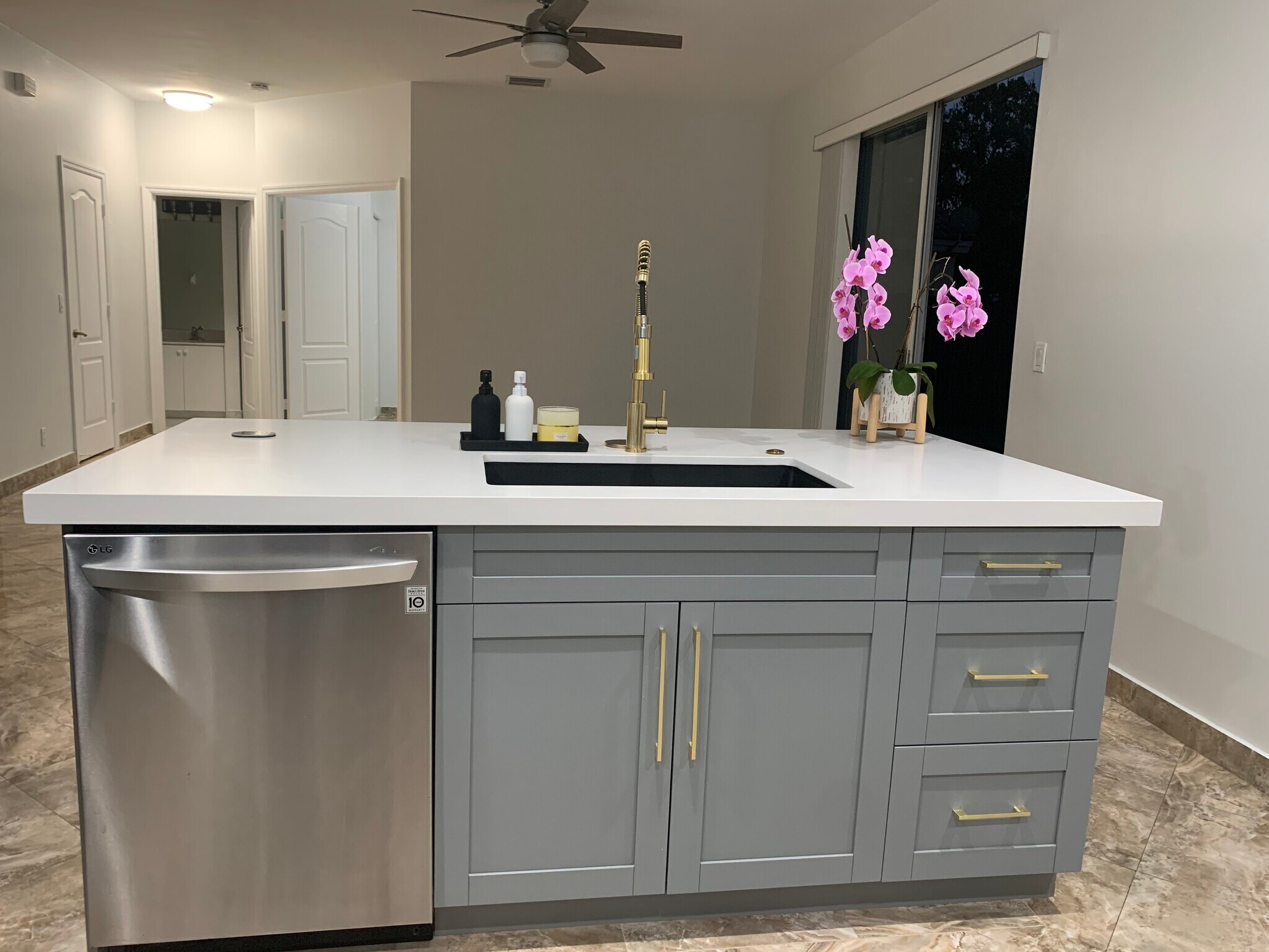 Building Photo - 1530 SW 193rd Ter