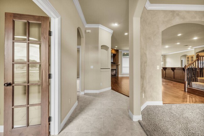 Building Photo - Executive home on double lot in beautiful Enclave at Harvard Ponds.