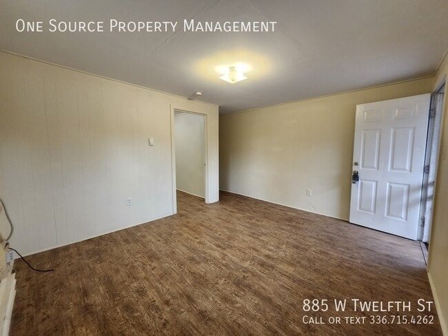 Building Photo - 885 W Twelfth St-