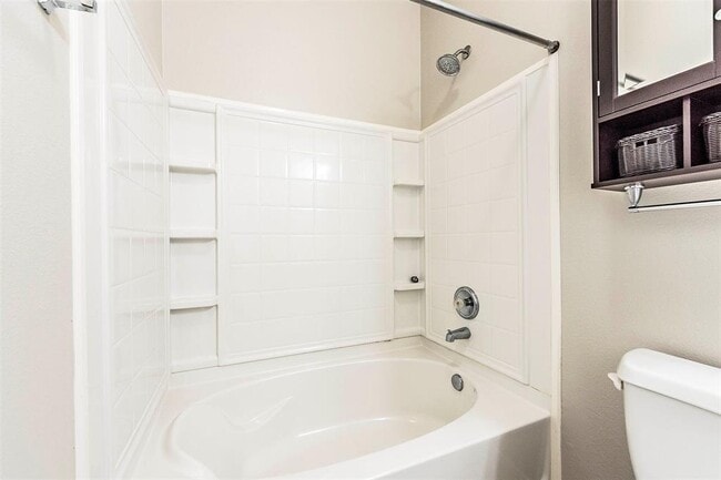 Building Photo - 1721 Kemah Village Dr