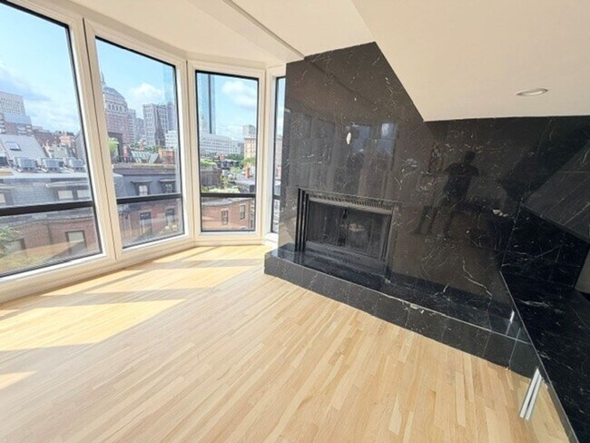 Building Photo - 111 Beacon St