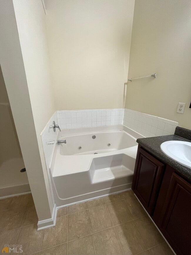 Building Photo - 166 Seabreeze Ct