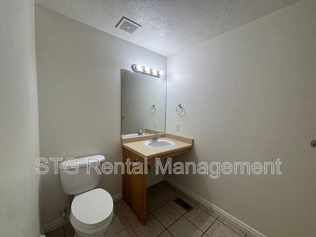 Building Photo - 2642 E 750 N