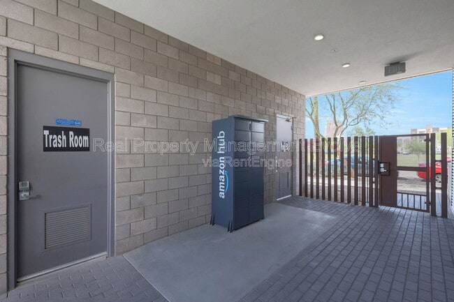 Building Photo - 1130 N 2nd St