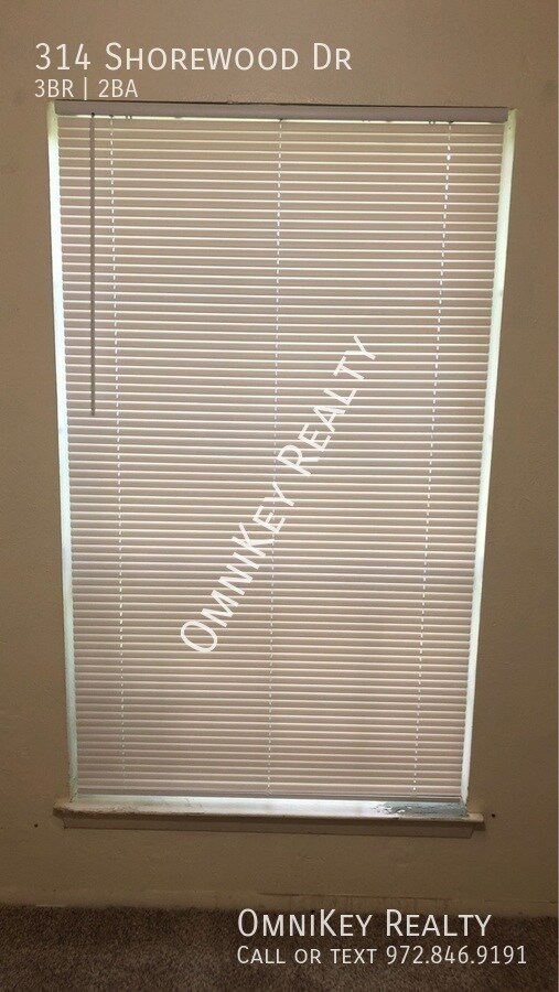 Building Photo - 314 Shorewood Dr