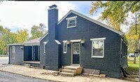Building Photo - Spacious 6BR House in New Lebanon