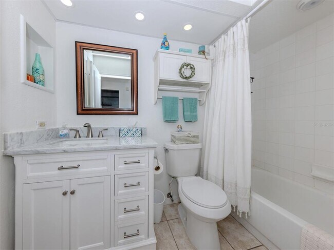 Building Photo - 26333 Nadir Rd